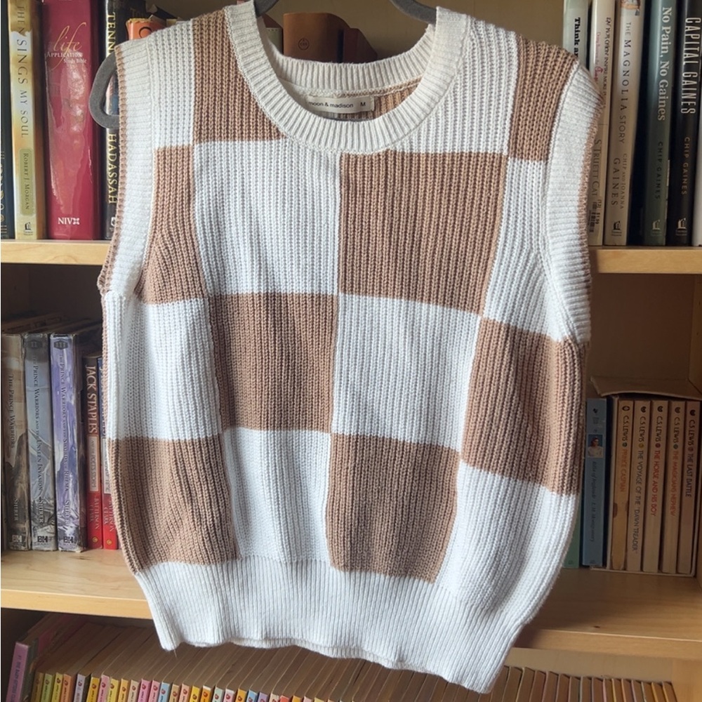 moon & madison White and Brown Crewneck Sweater